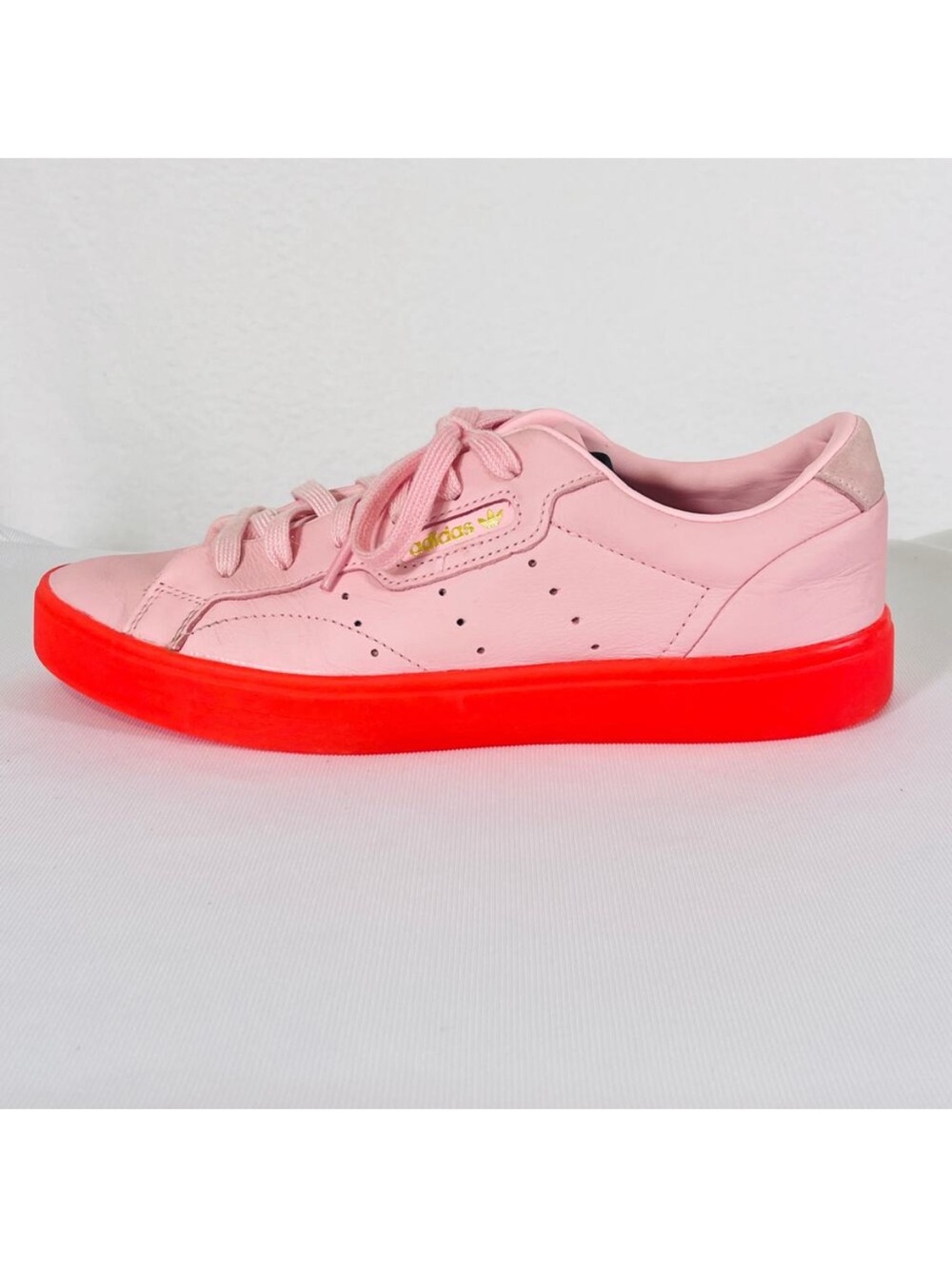 Adidas Originals Casual Shoes
SLEEK Diva Pink Leather - Picture 3 of 7